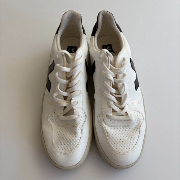 VEJA V-10 Men's Sneakers - Prime Leather (EUC) - Picture 5 of 7